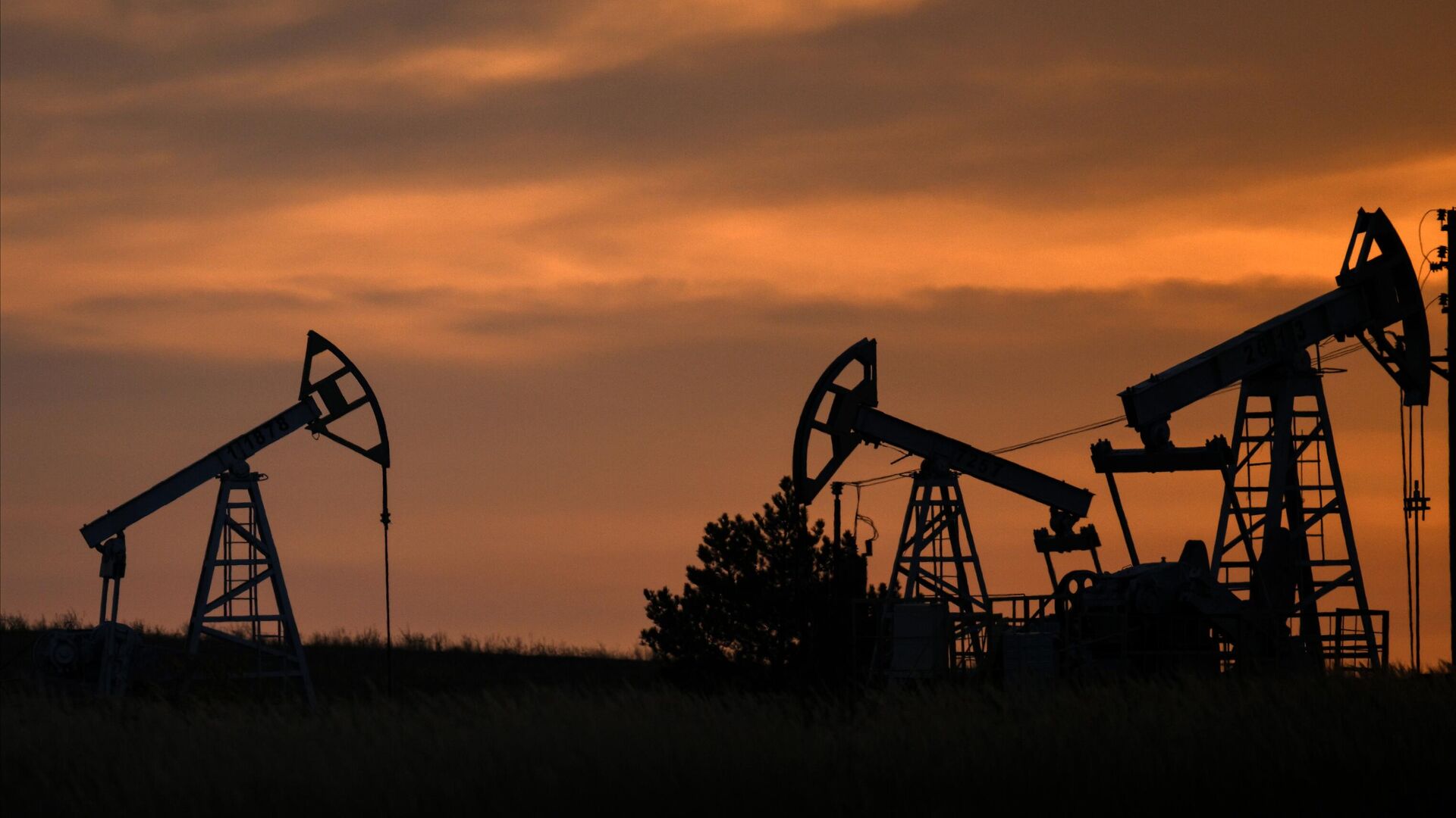 Добыча нефти в Татарстане  - РИА Новости, 1920, 18.02.2025