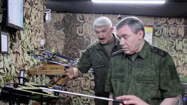 Начальник Генштаба ВС России инспектирует группировку войск Запад