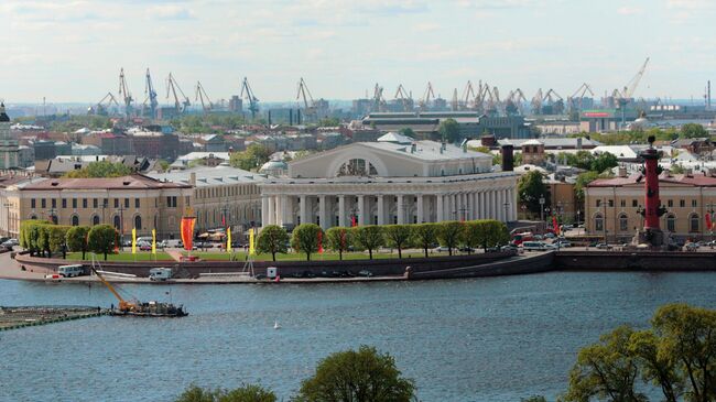 Здание Биржи в Санкт-Петербурге
