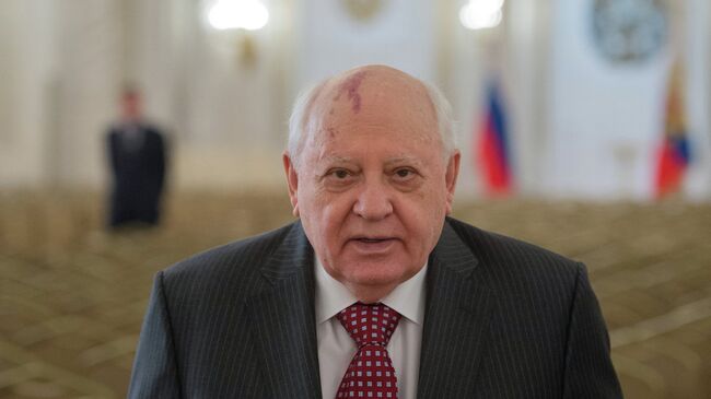 Михаил Горбачев